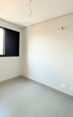 Apartamento à venda com 144m², 4 quartos e 2 vagasQuarto 2