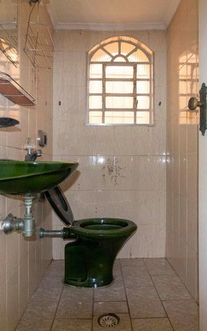 Casa à venda com 289m², 3 quartos e 2 vagas Casa à venda com 289m², 3 quartos e 2 vagasLavabo