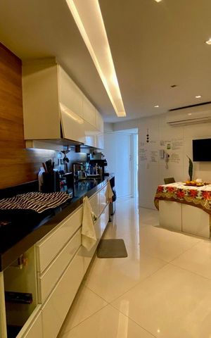 Apartamento à venda com 267m², 5 quartos e 2 vagasCOZINHA
