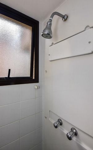 Apartamento à venda com 176m², 3 quartos e 3 vagasChuveiro da Suíte 1