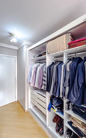 Apartamento à venda com 100m², 3 quartos e 2 vagasCloset da suíte