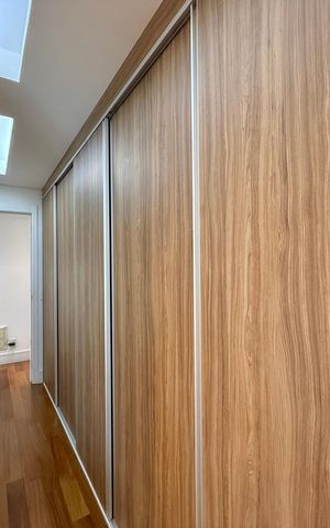 Apartamento para alugar com 160m², 4 quartos e 2 vagas Apartamento para alugar com 160m², 4 quartos e 2 vagasCloset Suite 1