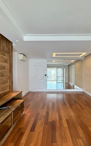 Apartamento para alugar com 160m², 4 quartos e 2 vagas Apartamento para alugar com 160m², 4 quartos e 2 vagasSala