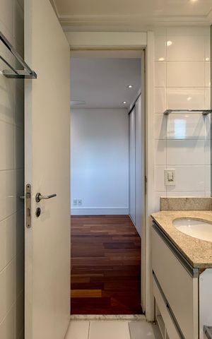 Apartamento para alugar com 160m², 4 quartos e 2 vagas Apartamento para alugar com 160m², 4 quartos e 2 vagasBanheiro Suíte 2