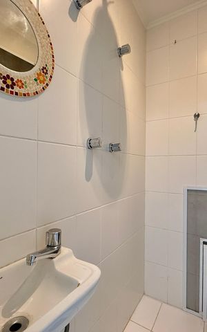 Apartamento para alugar com 160m², 4 quartos e 2 vagas Apartamento para alugar com 160m², 4 quartos e 2 vagasBanheiro de Serviço