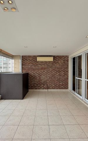 Apartamento para alugar com 160m², 4 quartos e 2 vagas Apartamento para alugar com 160m², 4 quartos e 2 vagasVaranda