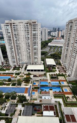 Apartamento para alugar com 160m², 4 quartos e 2 vagas Apartamento para alugar com 160m², 4 quartos e 2 vagasVista