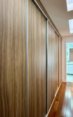 Apartamento para alugar com 160m², 4 quartos e 2 vagas Apartamento para alugar com 160m², 4 quartos e 2 vagasCloset Suite 1