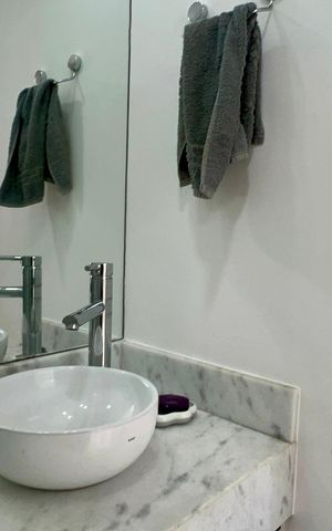 Apartamento à venda com 120m², 2 quartos e 1 vaga Apartamento à venda com 120m², 2 quartos e 1 vagaBanheiro