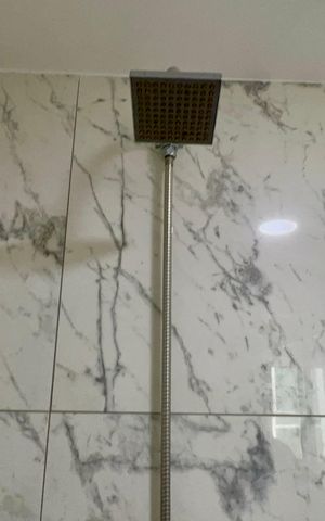 Apartamento à venda com 120m², 2 quartos e 1 vaga Apartamento à venda com 120m², 2 quartos e 1 vagaBanheiro da Suíte