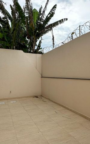 Casa de condomínio para alugar com 300m², 5 quartos e 4 vagasQuintal 