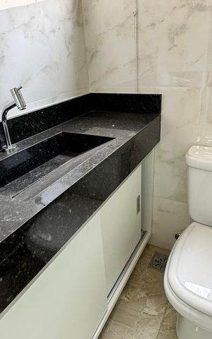 Casa de condomínio para alugar com 300m², 5 quartos e 4 vagasBanheiro quarto 1