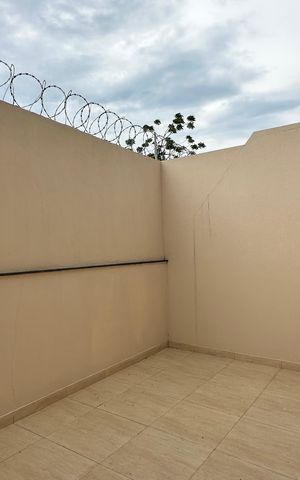 Casa de condomínio para alugar com 300m², 5 quartos e 4 vagasQuintal