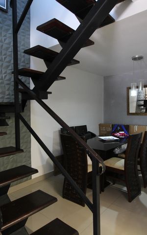 Casa de condomínio à venda com 160m², 3 quartos e 2 vagasSala