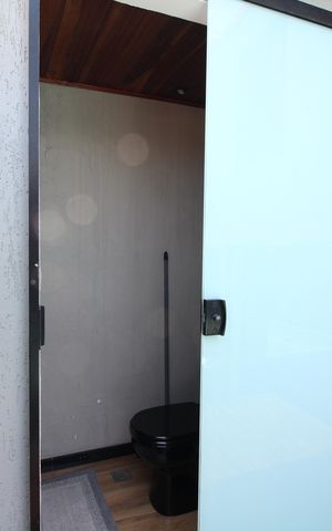 Casa de condomínio à venda com 160m², 3 quartos e 2 vagasLavabo 2
