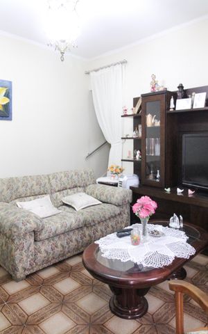 Casa à venda com 107m², 3 quartos e 2 vagas Casa à venda com 107m², 3 quartos e 2 vagasCasa 2 - Sala