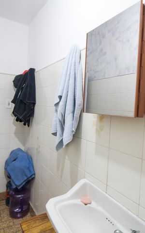Casa à venda com 107m², 3 quartos e 2 vagas Casa à venda com 107m², 3 quartos e 2 vagasCasa 1 - Banheiro