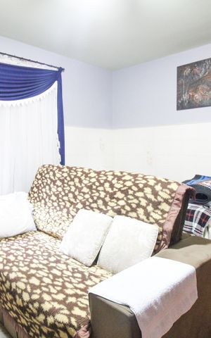 Casa à venda com 107m², 3 quartos e 2 vagas Casa à venda com 107m², 3 quartos e 2 vagasCasa 1 - Sala/Quarto/Cozinha