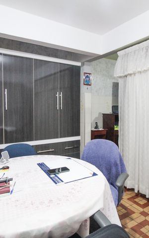 Casa à venda com 107m², 3 quartos e 2 vagas Casa à venda com 107m², 3 quartos e 2 vagasCasa 1 - Sala/Quarto/Cozinha