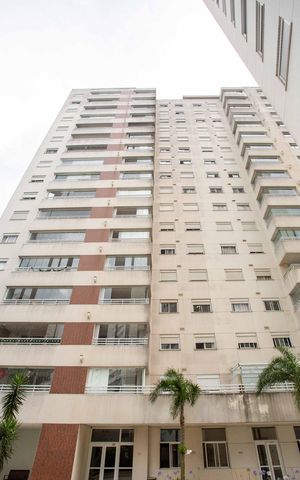 Apartamento à venda com 65m², 2 quartos e 1 vagaFachada do bloco