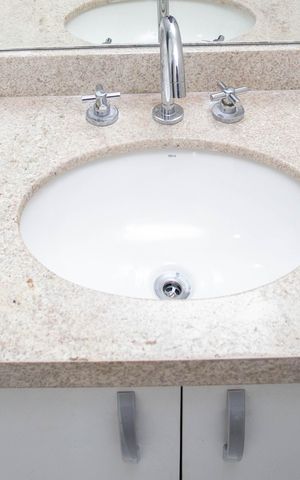 Apartamento à venda com 65m², 2 quartos e 1 vagaBanheiro Social