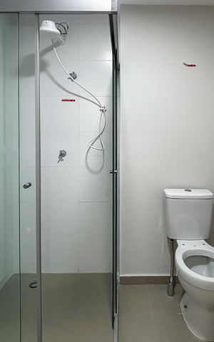 Studio para alugar com 31m², 1 quarto e sem vaga Studio para alugar com 31m², 1 quarto e sem vagaBanheiro social