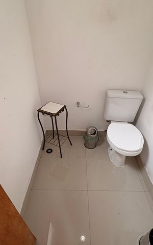 Apartamento à venda com 150m², 3 quartos e 2 vagas Apartamento à venda com 150m², 3 quartos e 2 vagasLavabo