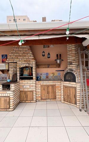 Apartamento à venda com 150m², 3 quartos e 2 vagas Apartamento à venda com 150m², 3 quartos e 2 vagasCobertura