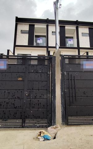 Casa à venda com 112m², 3 quartos e 1 vaga Casa à venda com 112m², 3 quartos e 1 vagaFachada