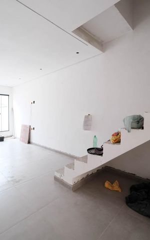 Casa à venda com 112m², 3 quartos e 1 vagaSala