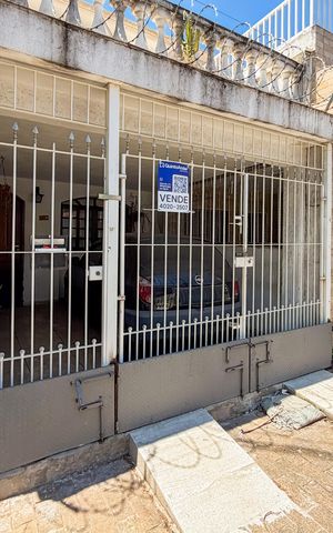 Casa à venda com 95m², 2 quartos e 1 vaga Casa à venda com 95m², 2 quartos e 1 vagaFachada + Plaquinha