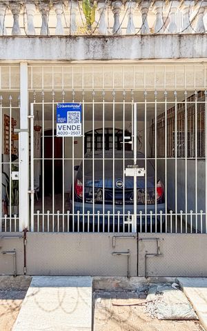Casa à venda com 95m², 2 quartos e 1 vaga Casa à venda com 95m², 2 quartos e 1 vagaFachada