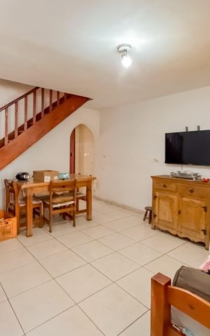 Casa à venda com 95m², 2 quartos e 1 vaga Casa à venda com 95m², 2 quartos e 1 vagaSala