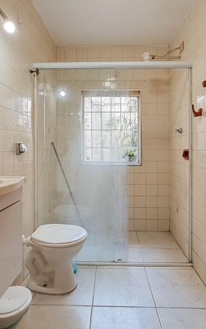 Casa à venda com 95m², 2 quartos e 1 vaga Casa à venda com 95m², 2 quartos e 1 vagaBanheiro Térreo