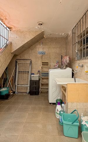 Casa à venda com 95m², 2 quartos e 1 vaga Casa à venda com 95m², 2 quartos e 1 vagaÁrea de Serviço