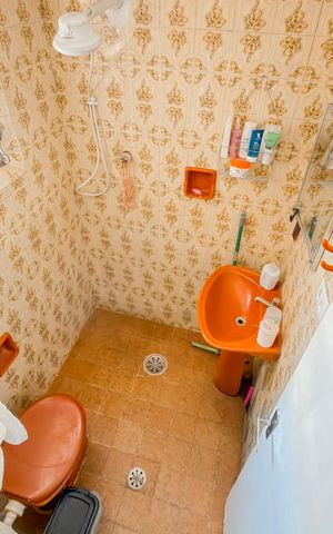 Casa à venda com 95m², 2 quartos e 1 vaga Casa à venda com 95m², 2 quartos e 1 vagaBanheiro da Suíte