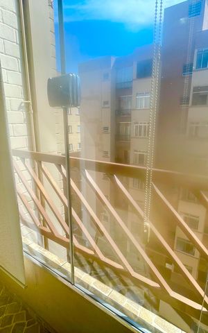 Apartamento à venda com 66m², 2 quartos e 1 vaga Apartamento à venda com 66m², 2 quartos e 1 vagaVaranda
