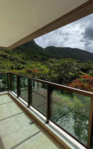 Apartamento à venda com 65m², 2 quartos e 1 vaga Apartamento à venda com 65m², 2 quartos e 1 vagaVaranda