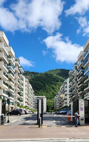 Apartamento à venda com 65m², 2 quartos e 1 vaga Apartamento à venda com 65m², 2 quartos e 1 vagaFachada