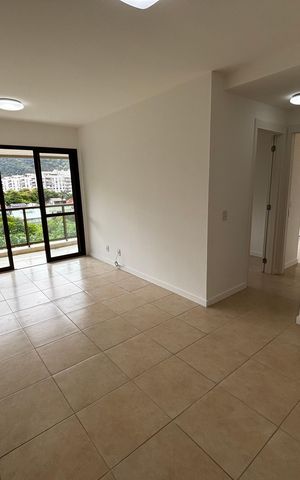 Apartamento à venda com 65m², 2 quartos e 1 vaga Apartamento à venda com 65m², 2 quartos e 1 vagaSala
