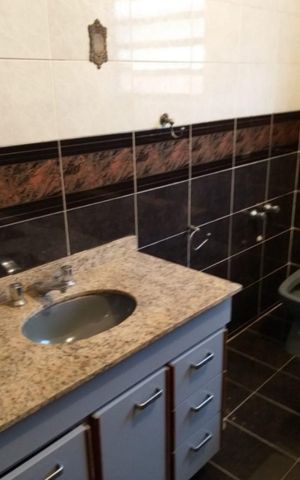 Casa à venda com 179m², 3 quartos e 2 vagas