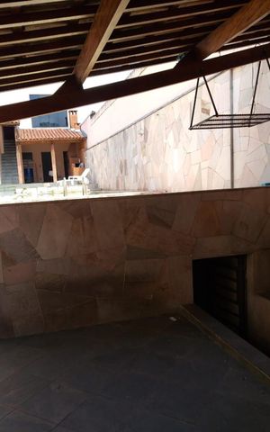 Casa à venda com 179m², 3 quartos e 2 vagas