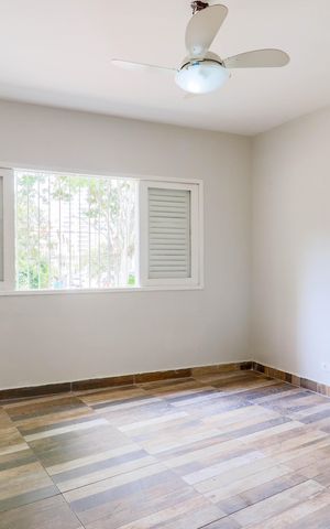 Casa à venda com 125m², 3 quartos e 2 vagas Casa à venda com 125m², 3 quartos e 2 vagasQuarto 1