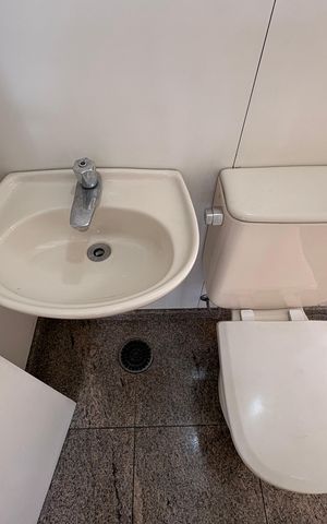 Apartamento à venda com 290m², 3 quartos e 4 vagasBanheiro de serviço