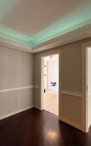 Apartamento à venda com 290m², 3 quartos e 4 vagasHall entre as suítes 