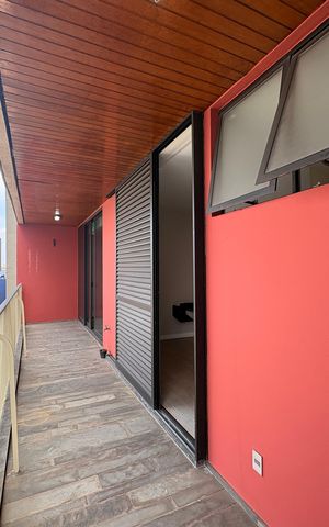 Apartamento à venda com 290m², 3 quartos e 4 vagasSacada entre sala de estar e suítes 
