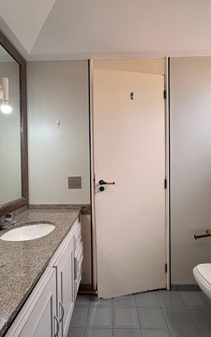 Apartamento à venda com 290m², 3 quartos e 4 vagasBanheiro da suíte 3