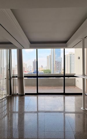 Apartamento à venda com 290m², 3 quartos e 4 vagasSala
