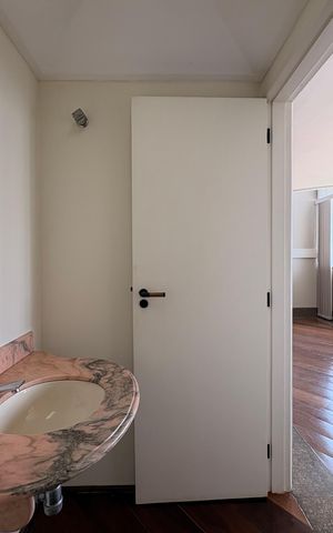 Apartamento à venda com 290m², 3 quartos e 4 vagasLavabo