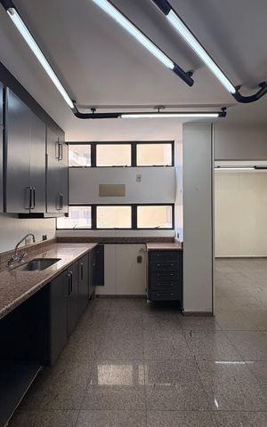 Apartamento à venda com 290m², 3 quartos e 4 vagasCozinha